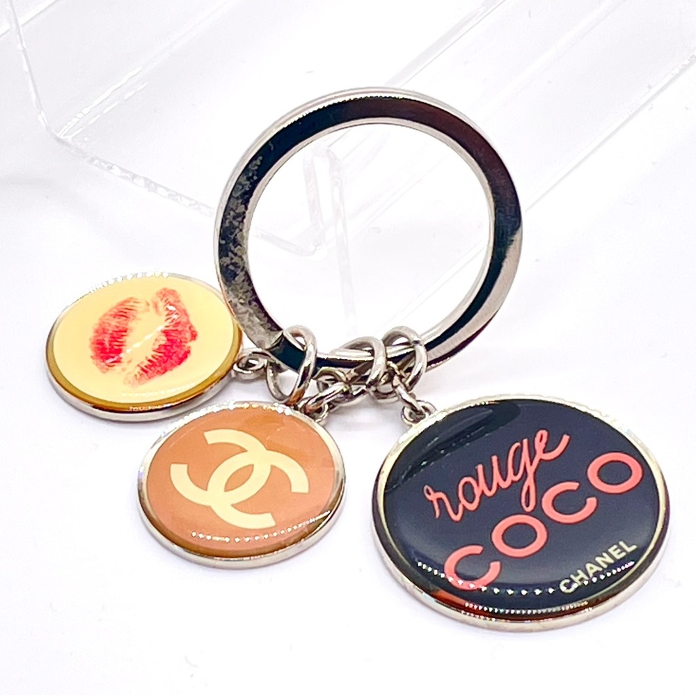 CHANEL Rouge de Chanel keychain with 3 Charms